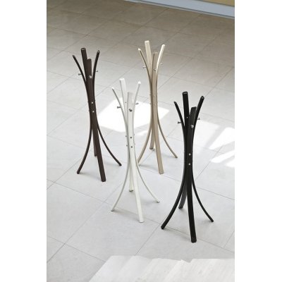 Stick  -wieszak na ubrania w kolorze brązowym , beżowym, białym 
