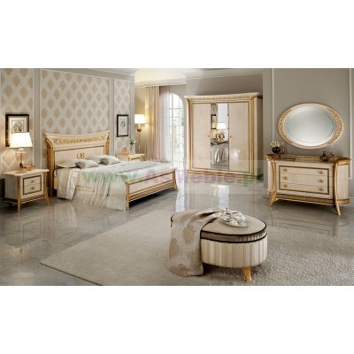  MELODIA - lustro małe 114x87cm, ekskluzywny element do sypialni z meandrem Versace