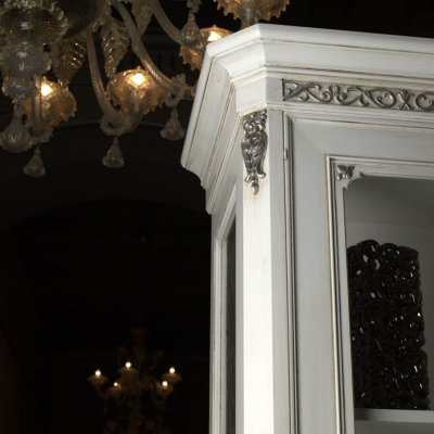  VILLA- włoska stylowa argentiera dwu drzwiowa na cokole