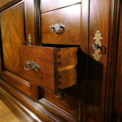  LA CASA  włoska drewniana komoda dwu drzwiowa z czterema szufladami