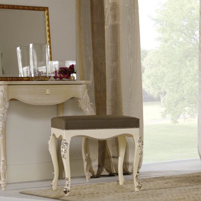 VENERE Antyczna Biel  Klasyczna ławka 60 cm  Elegancka i  Klasyczna Włoskie Meble Drewniane Do Sypialni